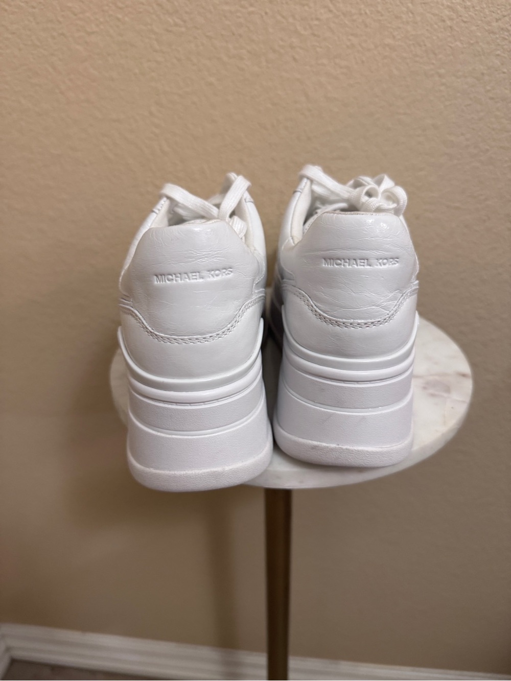 Women Michael Kors Hayes casual statement lace up leather platform white sneaker - Picture 5 of 9